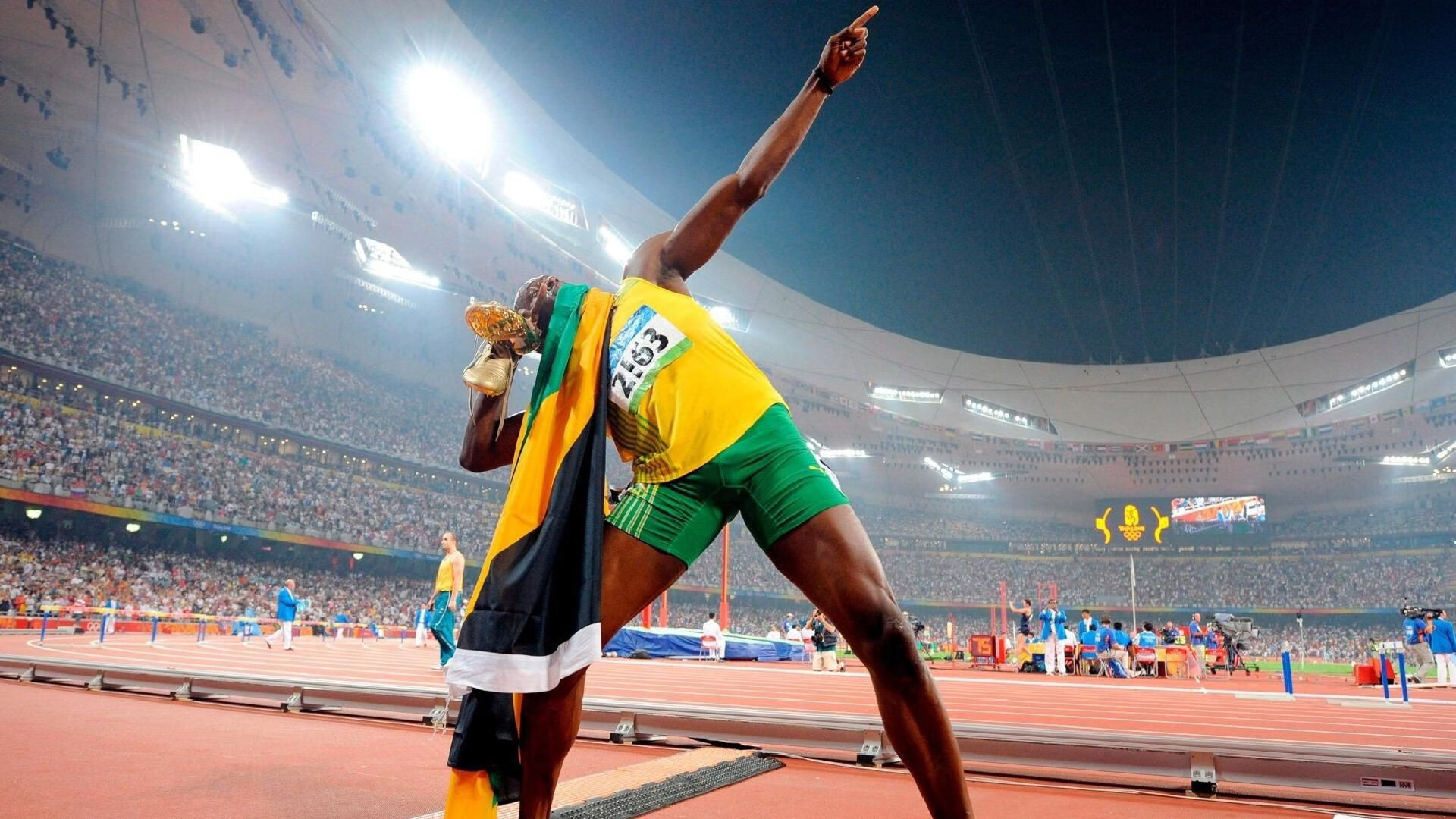 极速与绝杀，当F1争冠焦点战遇上里昂压哨绝杀几内亚的启示